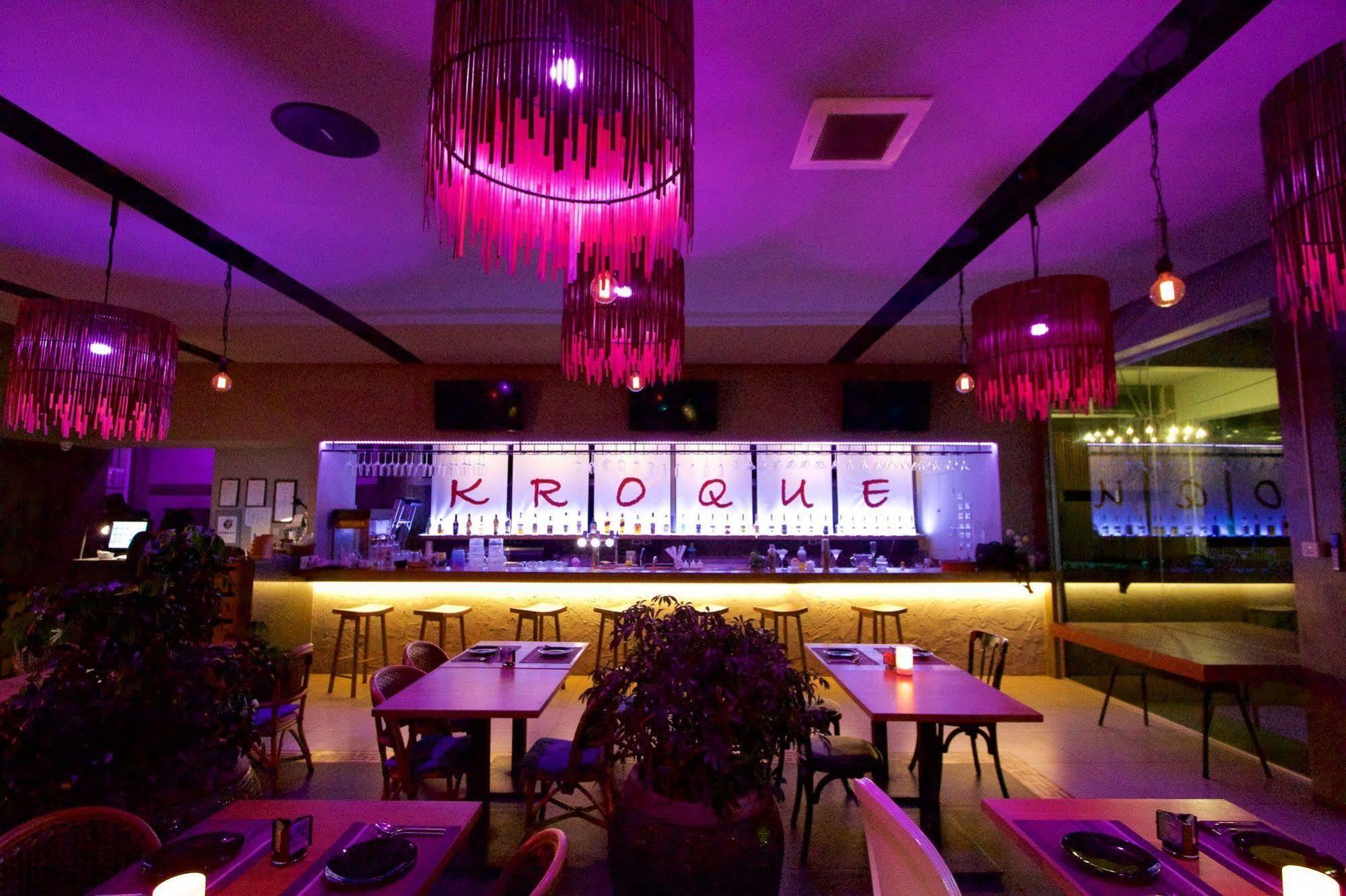 Kroque Boutique&Bistro Ang Sila Extérieur photo